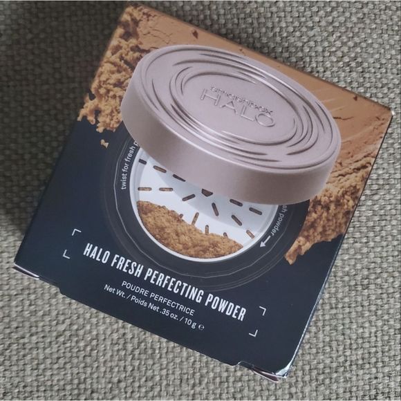 Smashbox Halo Perfecting Powder- SHADE Light/ Medium - Picture 8 of 12